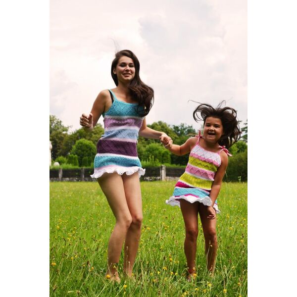 ​Pletené šaty krátke