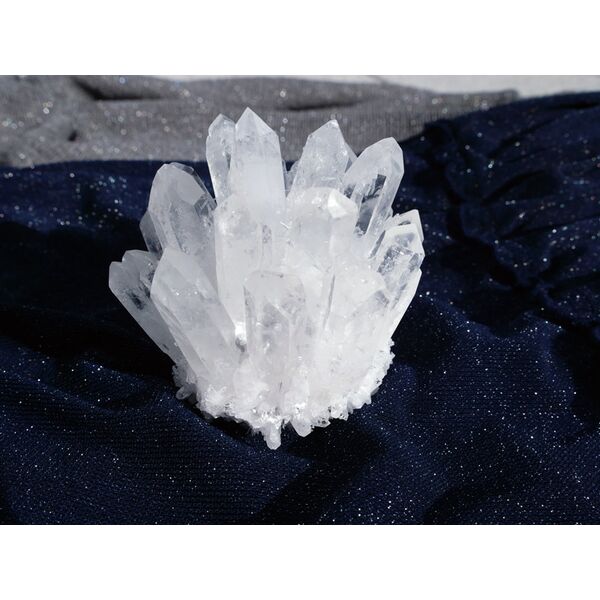 Prírodný kryštál cluster